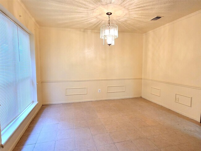 Building Photo - 12811 Stillington Dr