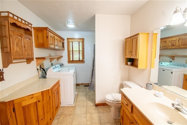 Building Photo - 328 Sharp Top Cir