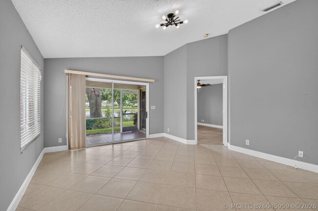 Building Photo - 9220A Vineland Ct