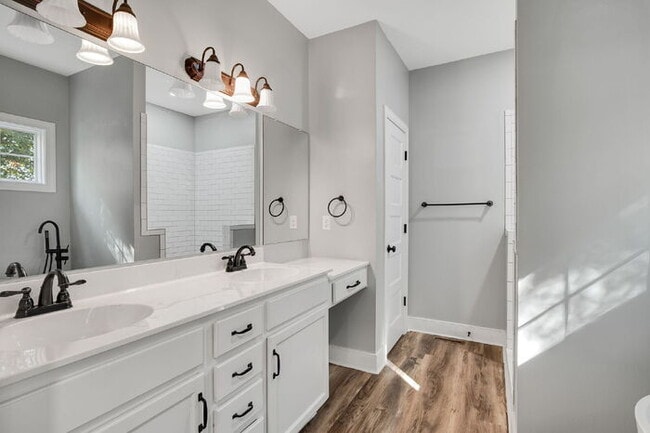 Building Photo - 5001 Dampier Ct