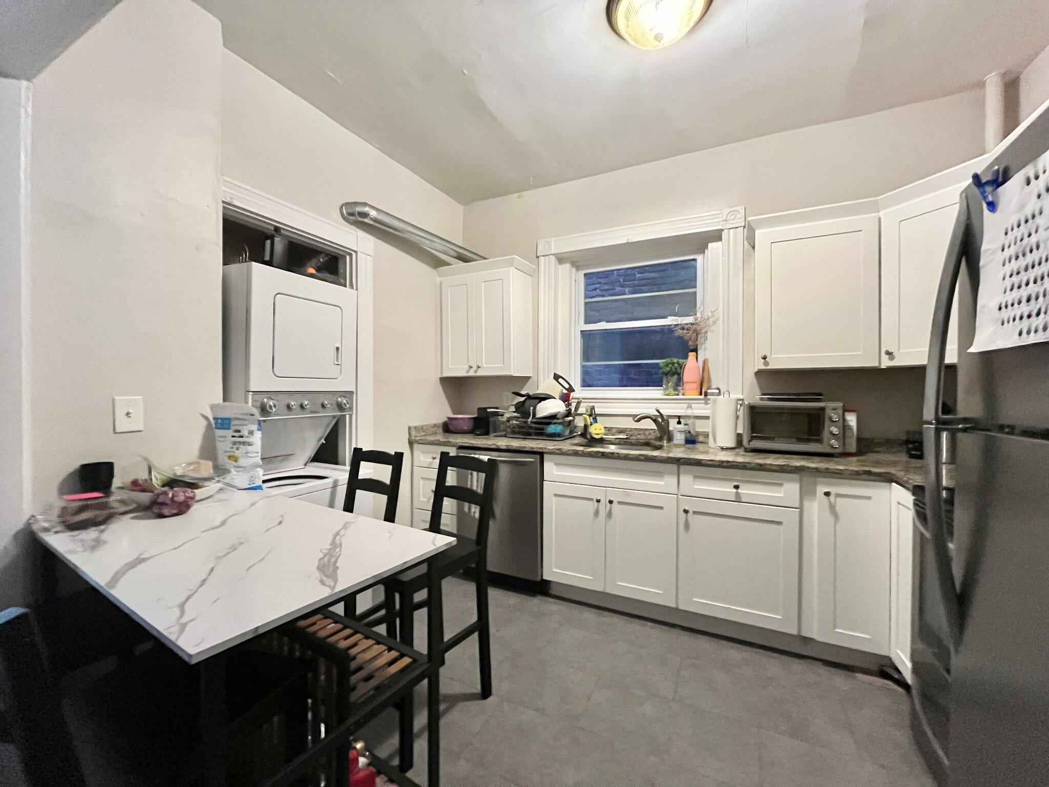 Building Photo - 614 Columbus Ave