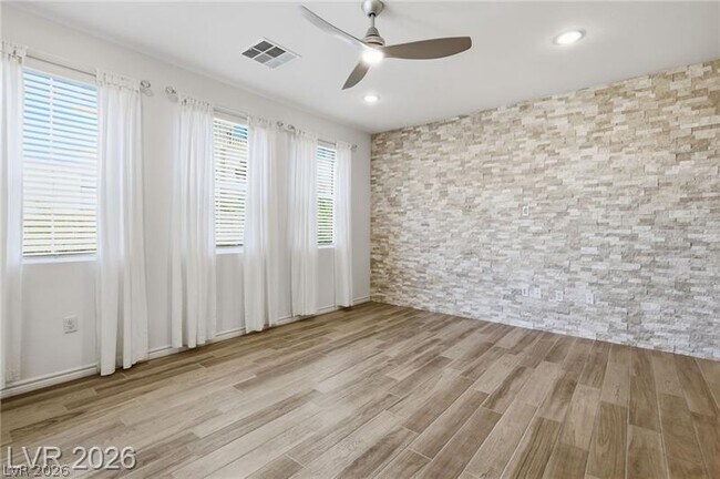 Building Photo - 2555 Hampton Rd