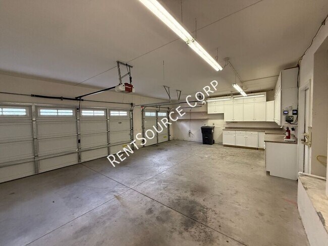 Building Photo - 3714 Pondera St