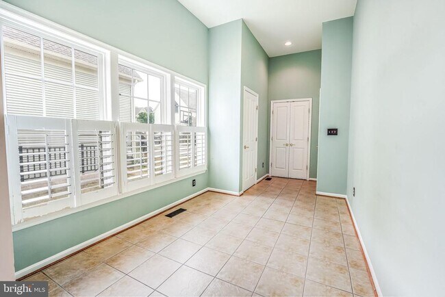 Building Photo - 24990 Mineral Springs Cir