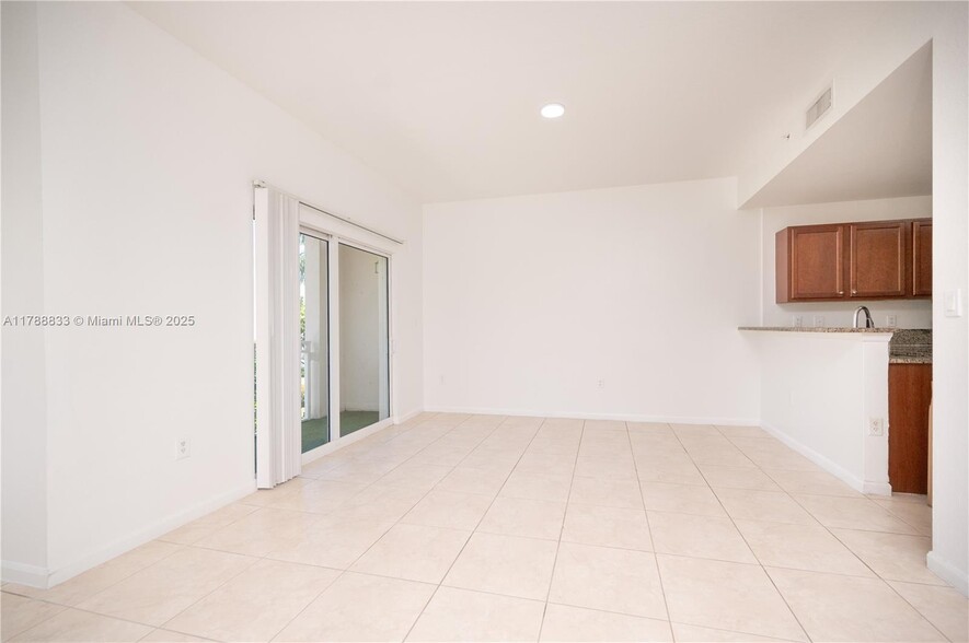 Building Photo - 11403 NW 89th St