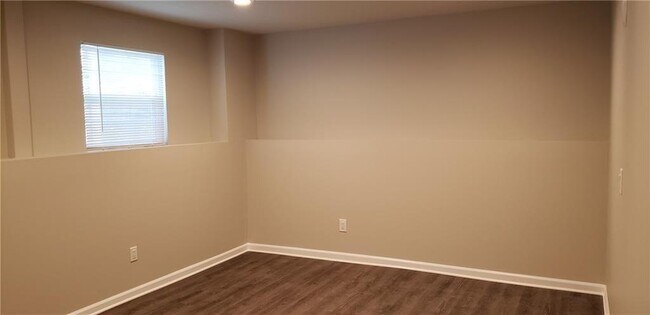 Building Photo - 2749 Sanibel Ln SE