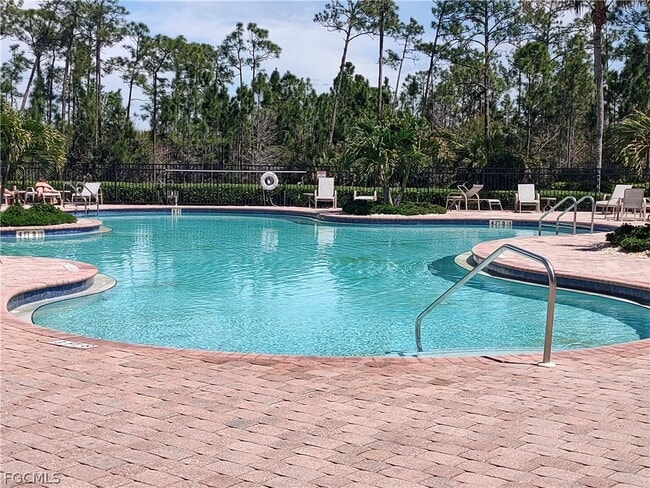 Building Photo - 2434 Laurentina Ln