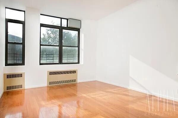 Building Photo - 203 Rivington St