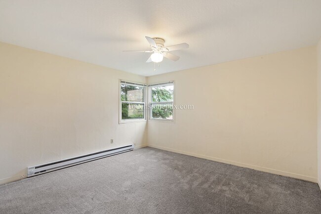 Building Photo - Welcoming 1 BD | 1 BA Conveniently Located...