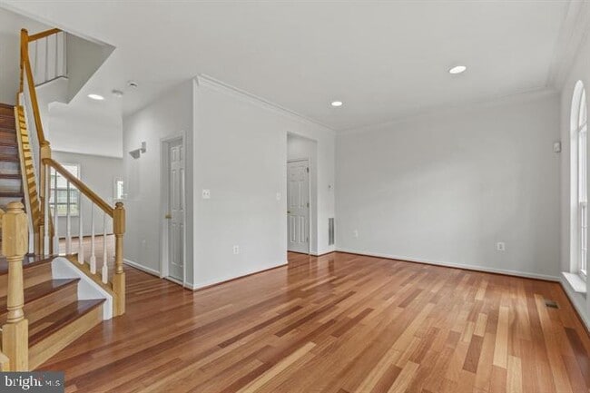 Building Photo - 46212 Walpole Terrace