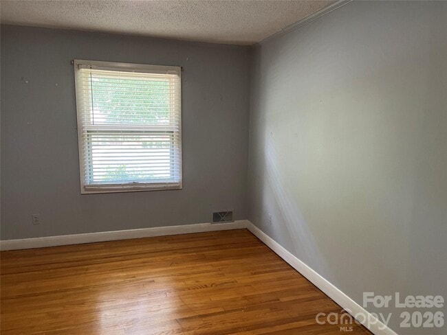 Building Photo - 1104 Belvedere Dr