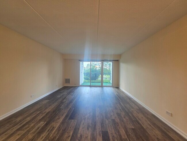 Building Photo - 375 Plum Creek Dr