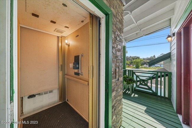 Building Photo - 973 N Harbor City Blvd