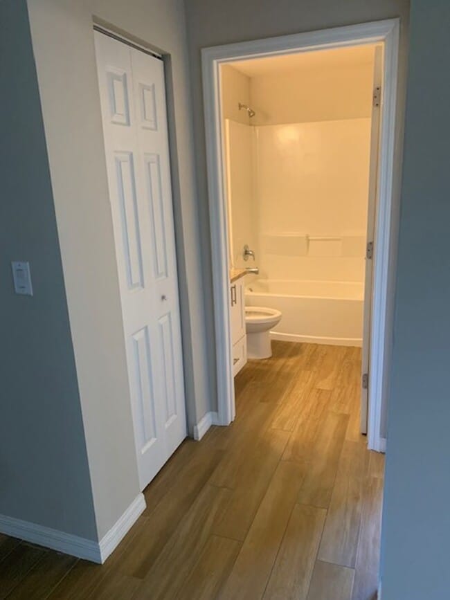 Building Photo - Duplex Unit