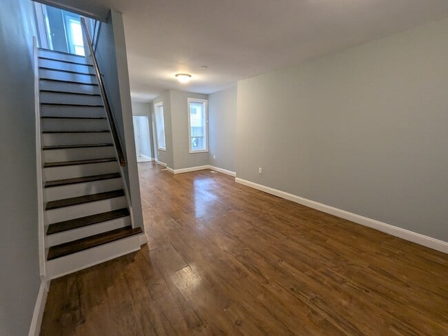 Building Photo - Beautiful Home - Cobbs Creek