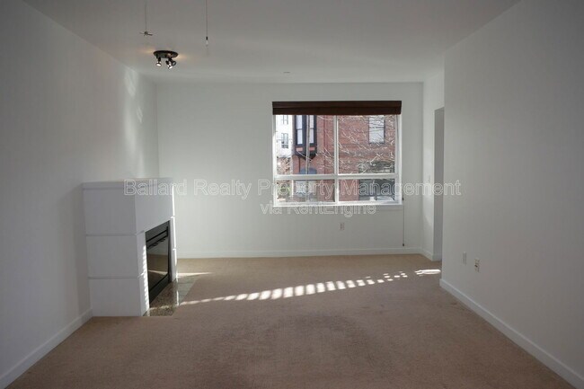 Building Photo - 5440 Leary Ave NW