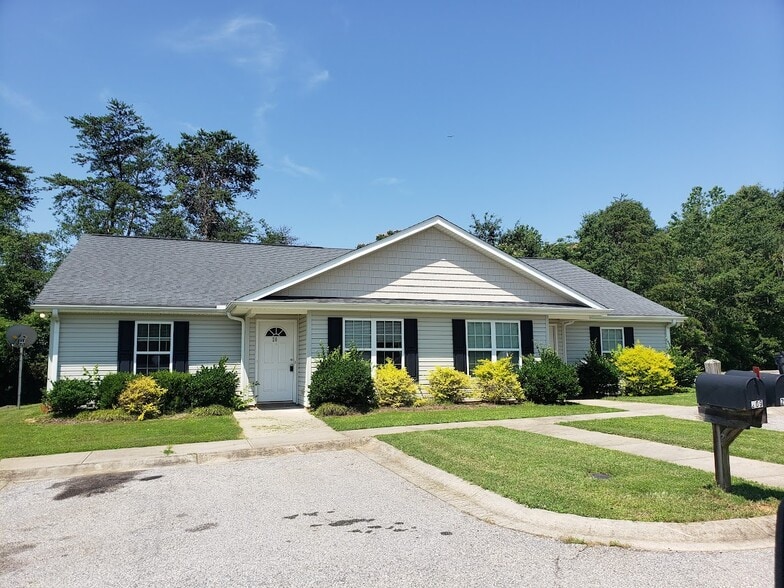 Primary Photo - 209 Mountain Gap Rd