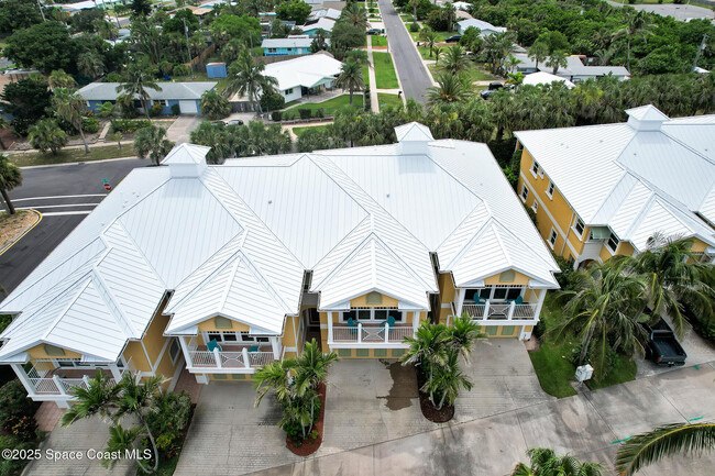 Building Photo - 2534 N Hwy A1A
