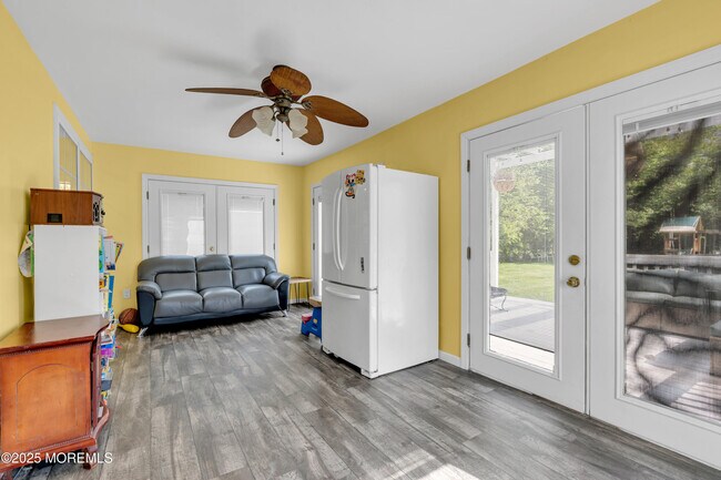 Building Photo - 210 Wingate Ct