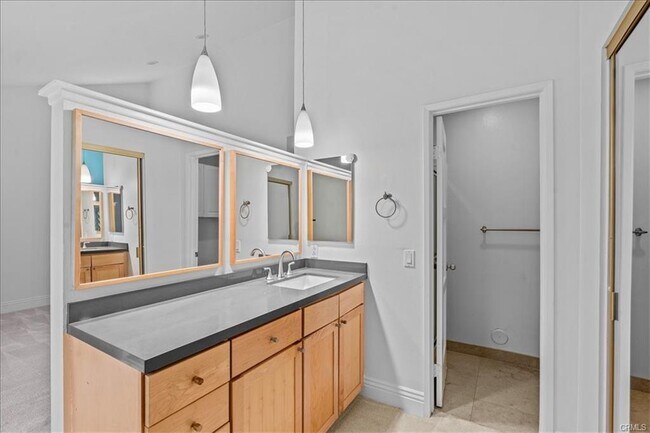 Primary Photo - 15062 Lorenat St