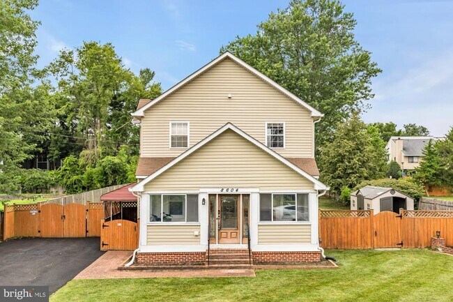 Building Photo - 8604 Woodlawn Ct