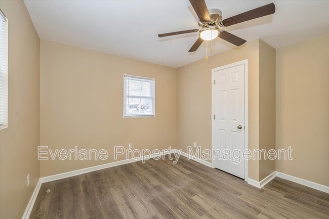 Building Photo - 1609 N Outer Dr