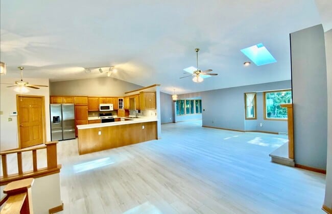 Building Photo - 3121 Carefree Dr