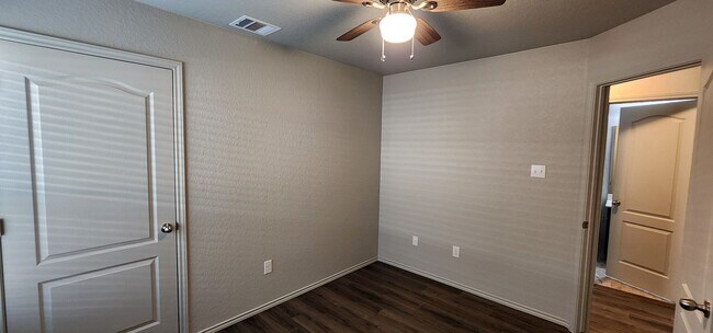 Building Photo - 3 Bedroom 2 Bath Duplex in Copperas Cove V...