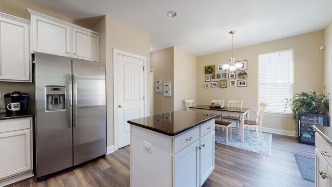 Building Photo - Holly Ridge 4 Bedroom