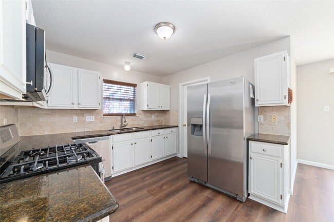Building Photo - 14431 Parkesgate Dr