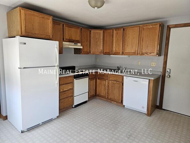 Primary Photo - 944 Fuller Rd