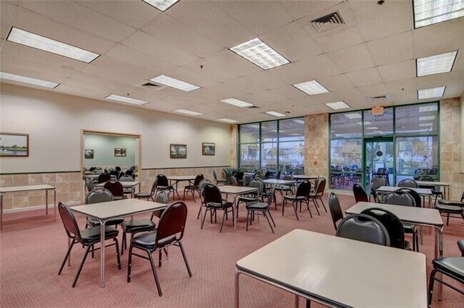 Building Photo - 2704 Nassau Bend