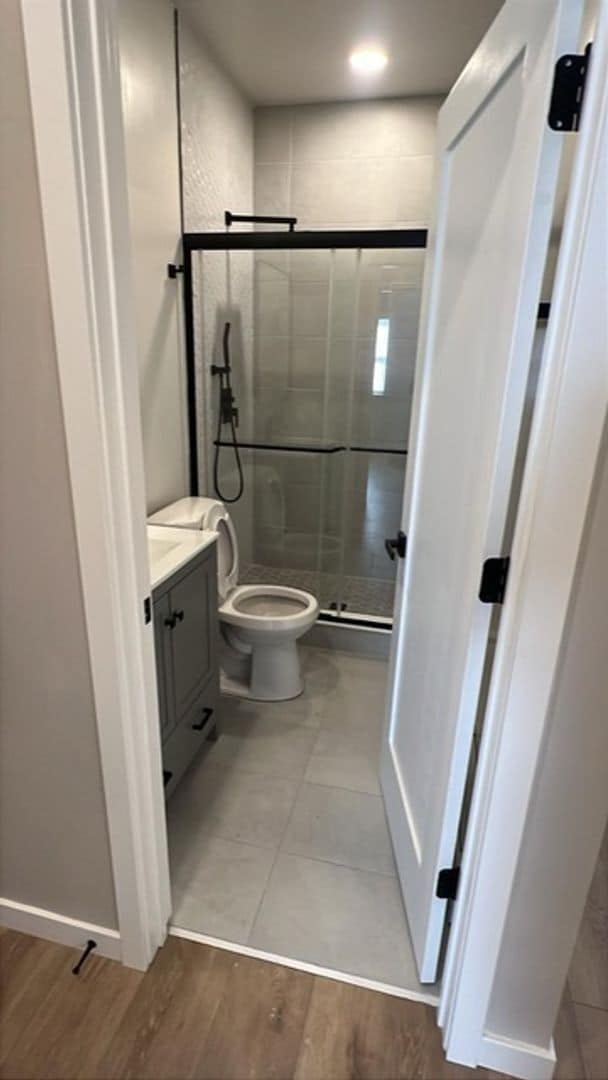 Building Photo - August 2026 Prelease! 5 Bedroom House 2 Blocks from CU