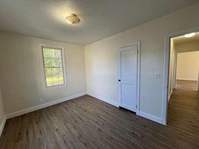 Building Photo - 2 Bedroom / 1 Bath Historic Home on Helvenston St in Live Oak