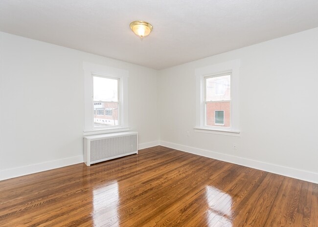 Building Photo - 10 Foundry Ave