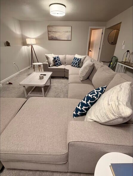 Building Photo - 4434 Honey Bee Rdg