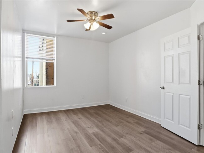 Building Photo - Charming Spacious Baltimore Rowhome