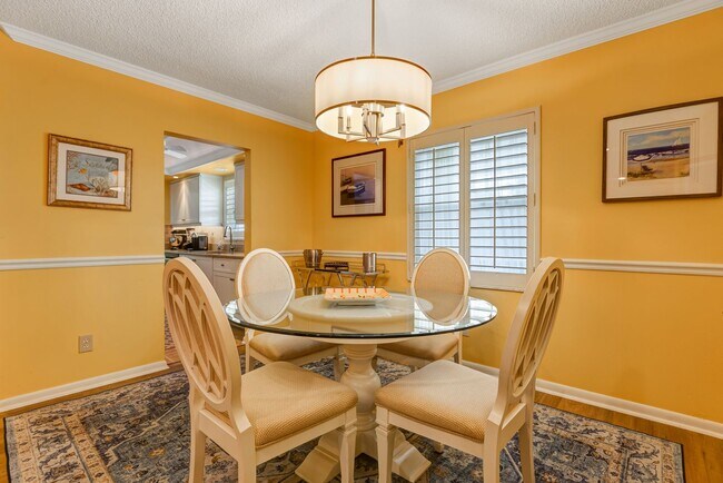 Building Photo - ** PARK SHORE ** 2 BED / 2 BATH - CONDO - ...