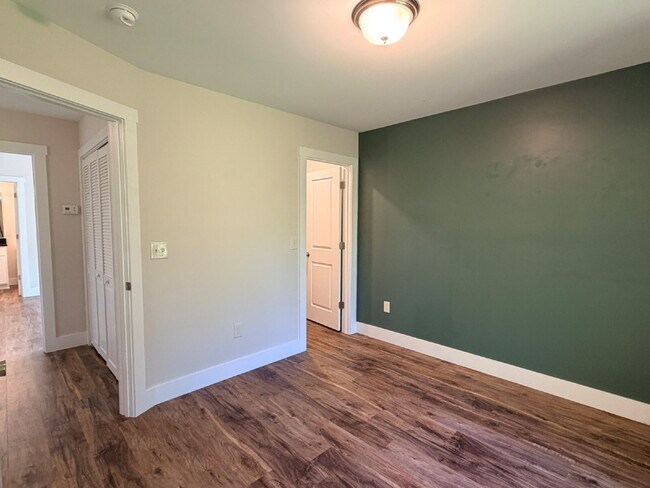 Building Photo - 2 Bed/2.5 Bath Home for Rent in Weaverville, NC