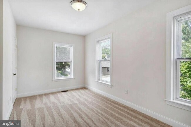 Building Photo - 220 S Matlack St