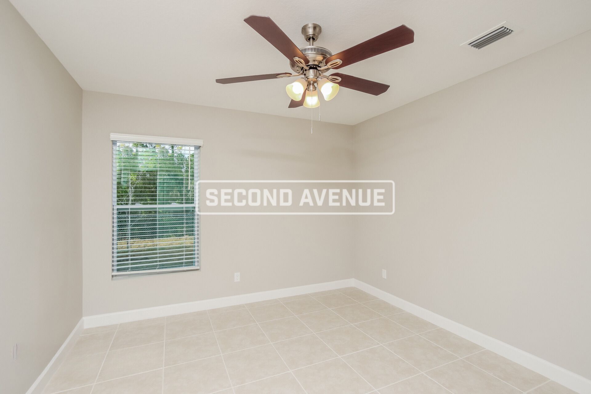 Building Photo - 550 Waterside Rd SE