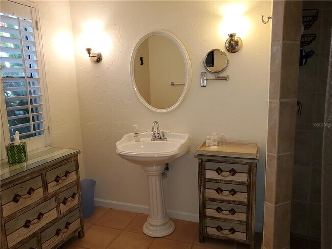 Building Photo - 2745 Cardwell Way