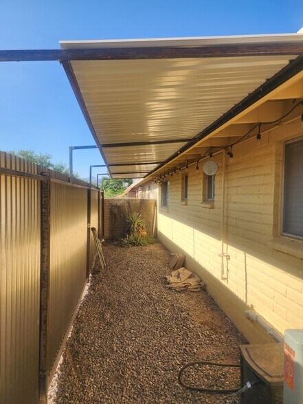 Building Photo - 3001 E Blacklidge Dr
