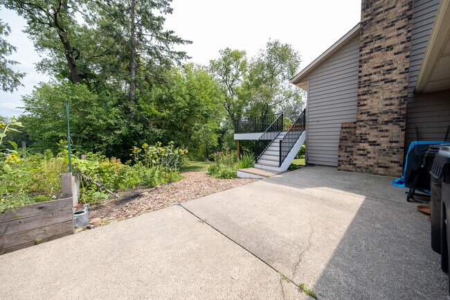 Building Photo - 13396 Everest Ave