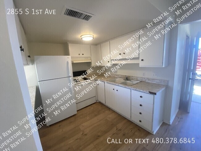 Building Photo - 2855 S 1st Ave