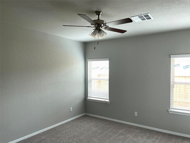 Building Photo - 25564 Northpark Palm Dr