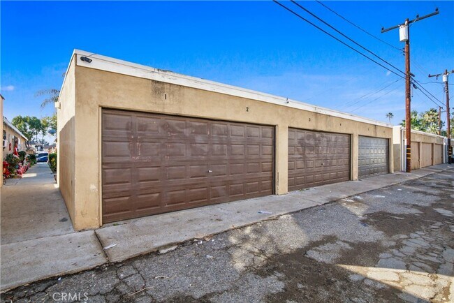 Building Photo - 3025 Garnet Ln