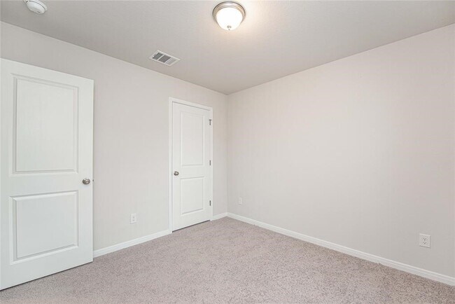 Building Photo - 15555 Taylorcrest Dr