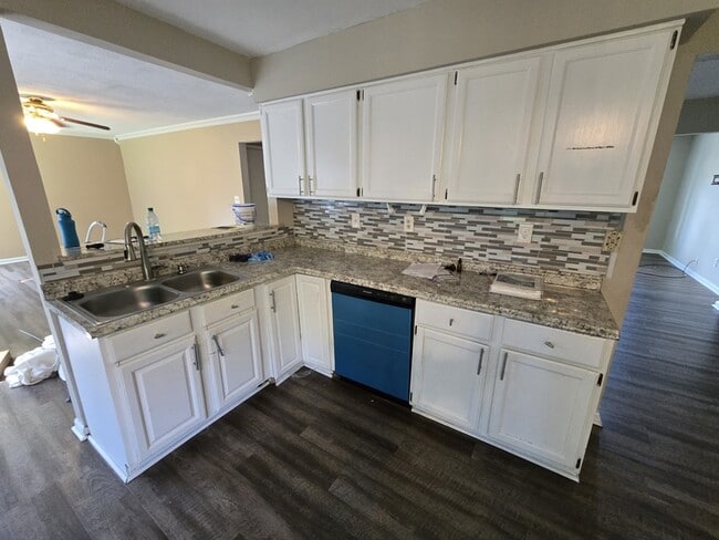 Building Photo - 1836 Haviland Dr