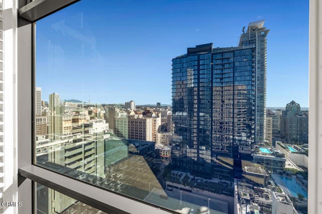 Building Photo - 801 S Grand Ave